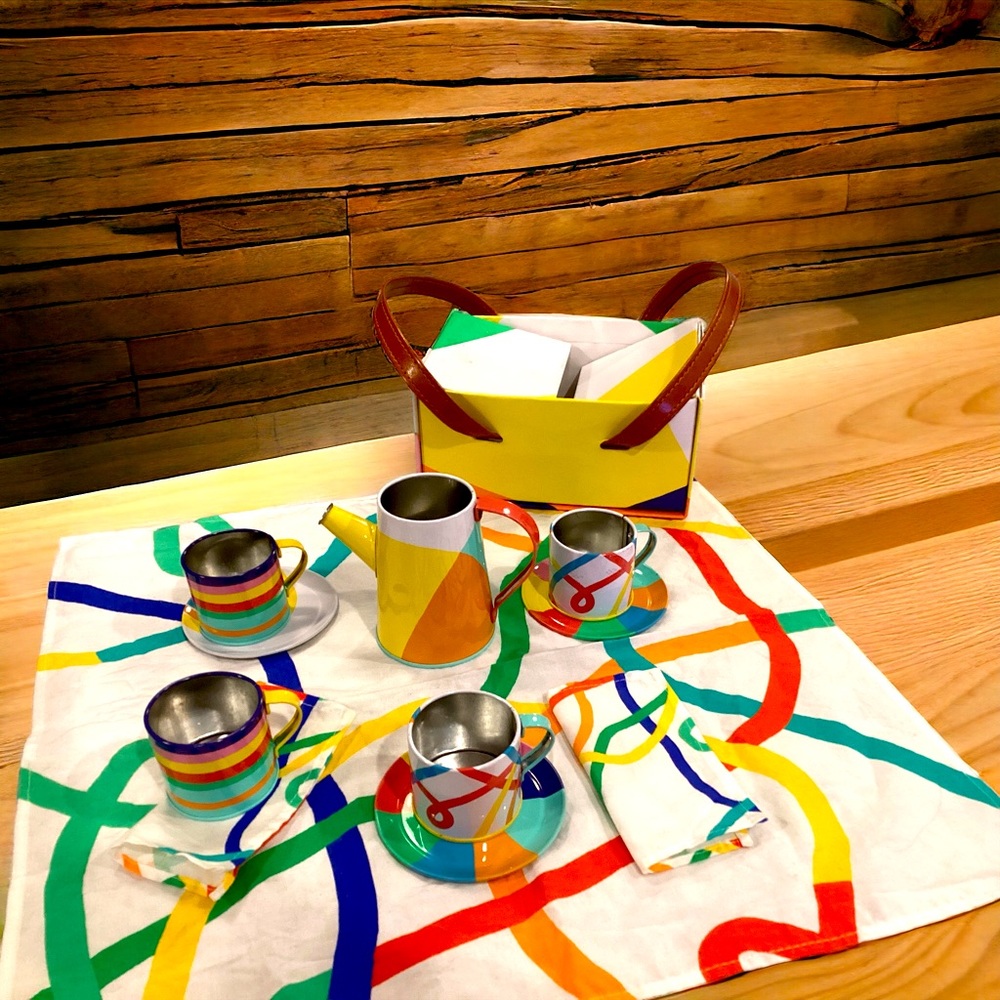 Lovevery Pinkies Up Picnic Set